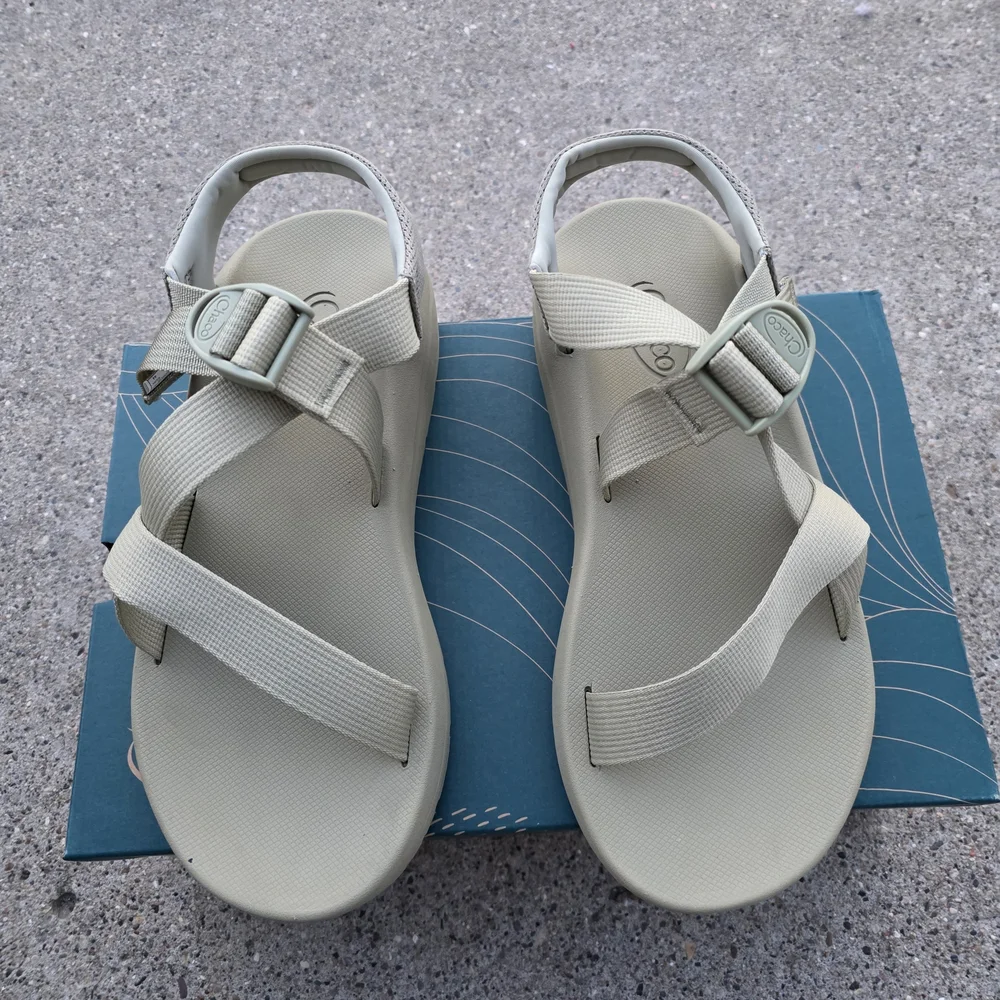 Chaco CushZ Cushioned Beige Strappy Sandals Men 11